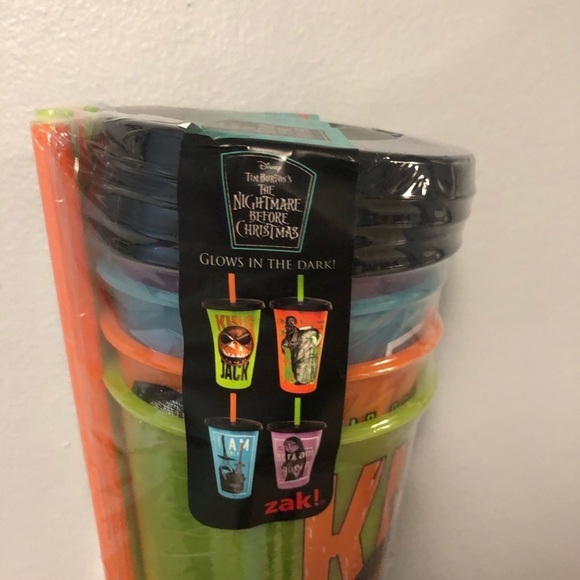 Zak! The Nightmare Before Christmas 4-pack glow in the dark tumblers.  Halloween - Picture 5 of 8